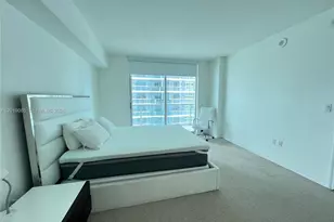 55 SE 6th St, Miami, FL 33131 - Photo 21