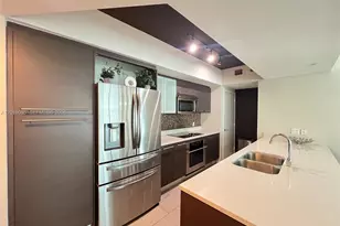 55 SE 6th St, Miami, FL 33131 - Photo 11