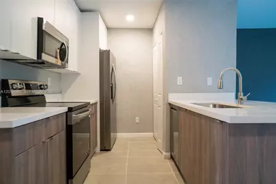 2511 Pierce St #6, Hollywood, FL 33020 - Photo 5