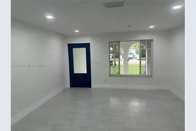 517 Navarre #517, Coral Gables, FL 33134 - Photo 5