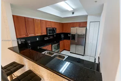 11403 NW 89th St #110, Doral, FL 33178 - Photo 7