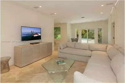 745 Lakeview Dr, Miami Beach, FL 33140 - Photo 5