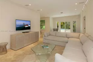 745 Lakeview Dr, Miami Beach, FL 33140 - Photo 5