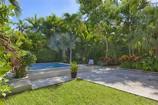 745 Lakeview Dr, Miami Beach, FL 33140 - Photo 3
