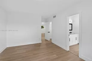 7090 W 2nd Ct, Hialeah, FL 33014 - Photo 13