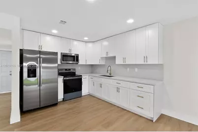 7090 W 2nd Ct #7090, Hialeah, FL 33014 - Photo 5