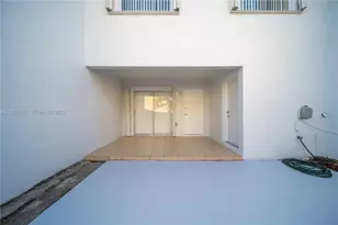 671 W 80th St, Hialeah, FL 33014 - Photo 13