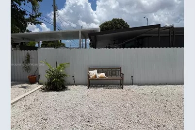 2541 W 10th Ave, Hialeah, FL 33010 - Photo 31