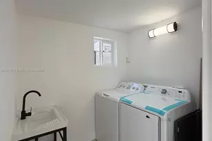 2541 W 10th Ave, Hialeah, FL 33010 - Photo 19