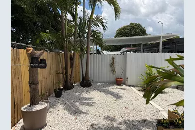 2541 W 10th Ave, Hialeah, FL 33010 - Photo 25