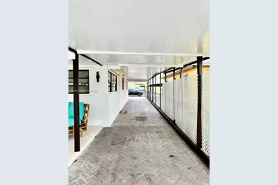 2541 W 10th Ave, Hialeah, FL 33010 - Photo 35