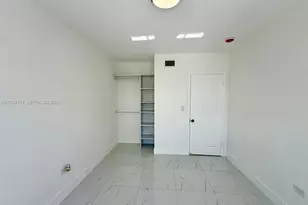 2541 W 10th Ave, Hialeah, FL 33010 - Photo 23