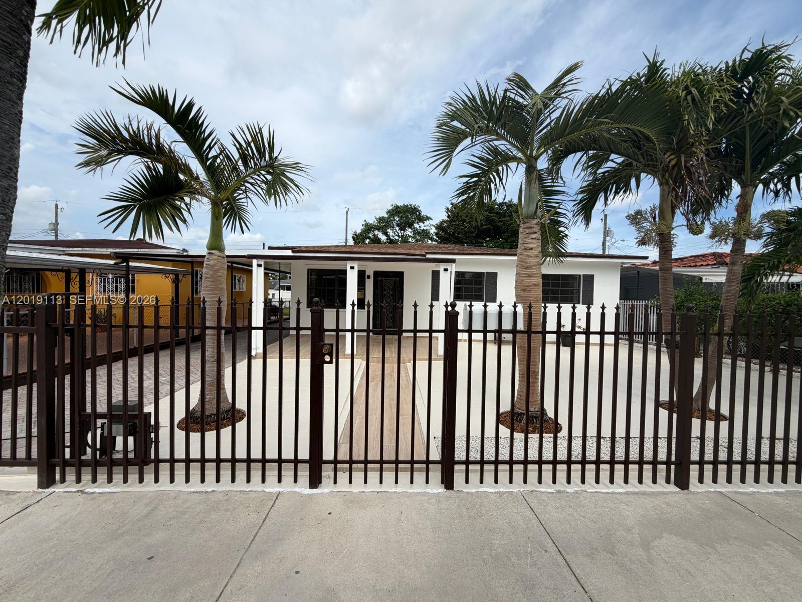 2541 W 10th Ave - 2541 W 10th Ave, Hialeah, FL 33010 Luxury Property | Jose Angel Pina