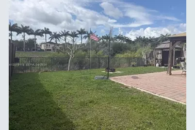16564 SW 43rd St, Unincorporated Dade County, FL 33185 - Photo 3