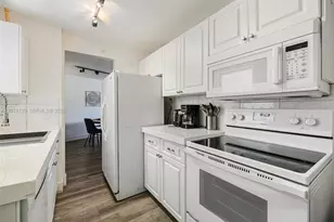 1881 Washington Ave, Miami Beach, FL 33139 - Photo 11