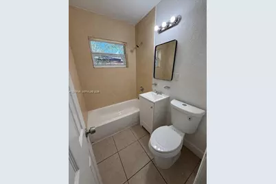 2345 NW 65th St, Miami, FL 33147 - Photo 17