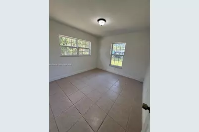 2345 NW 65th St, Miami, FL 33147 - Photo 21