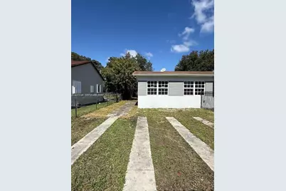 2345 NW 65th St, Miami, FL 33147 - Photo 15
