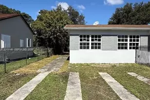 2345 NW 65th St, Miami, FL 33147 - Photo 15
