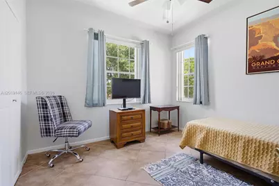 724 NW 170th Ter, Pembroke Pines, FL 33028 - Photo 33