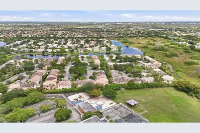 724 NW 170th Ter, Pembroke Pines, FL 33028 - Photo 47