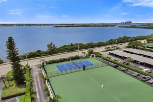 5420 N Ocean Dr, Singer Island, FL 33404 - Photo 53