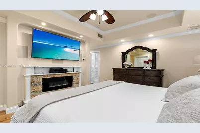 341 E 58th St, Hialeah, FL 33013 - Photo 15