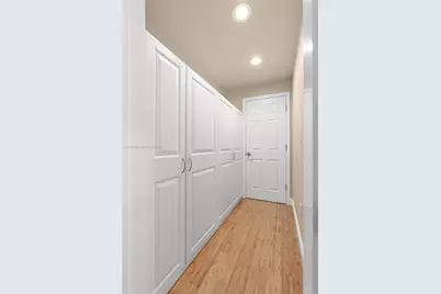 341 E 58th St, Hialeah, FL 33013 - Photo 9