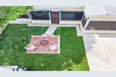341 E 58th St, Hialeah, FL 33013 - Photo 57