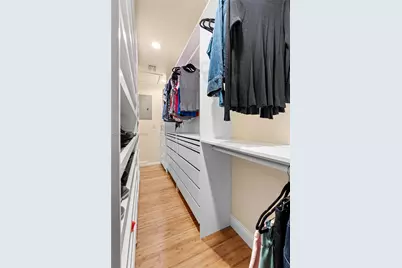 341 E 58th St, Hialeah, FL 33013 - Photo 23