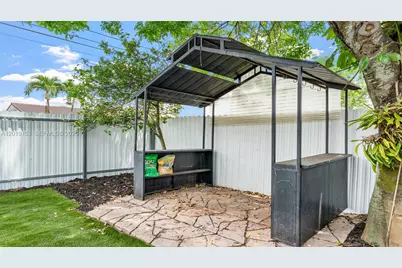 341 E 58th St, Hialeah, FL 33013 - Photo 53