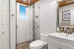 341 E 58th St, Hialeah, FL 33013 - Photo 31