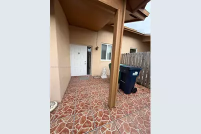 6725 NW 188th Ter, Hialeah, FL 33015 - Photo 15