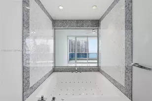 200 Biscayne Blvd Way, Miami, FL 33131 - Photo 17