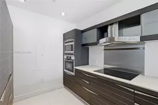 200 Biscayne Blvd Way, Miami, FL 33131 - Photo 11