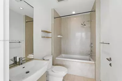 200 Biscayne Boulevard Way #4904, Miami, FL 33131 - Photo 23