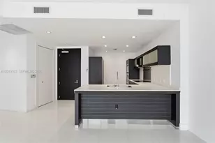 200 Biscayne Blvd Way, Miami, FL 33131 - Photo 9