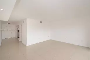 9375 Fontainebleau Blvd, Miami, FL 33172 - Photo 11