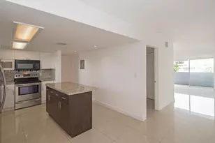 9375 Fontainebleau Blvd, Miami, FL 33172 - Photo 5