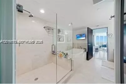 17001 Collins Ave #2805, Sunny Isles Beach, FL 33160 - Photo 21