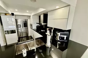 555 NE 15th St, Miami, FL 33132 - Photo 5