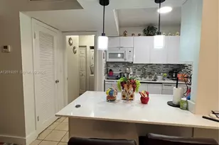 870 SW 129th Pl, Miami, FL 33184 - Photo 11