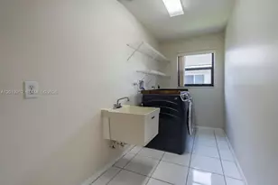 19831 NW 4 St, Pembroke Pines, FL 33029 - Photo 45