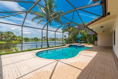 19831 NW 4th St, Pembroke Pines, FL 33029 - Photo 35