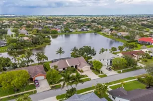 19831 NW 4 St, Pembroke Pines, FL 33029 - Photo 59