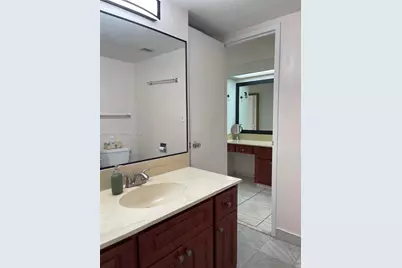 5701 Collins Ave #511, Miami Beach, FL 33140 - Photo 21