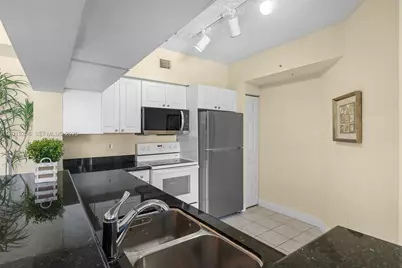 17150 N Bay Rd #2908, Sunny Isles Beach, FL 33160 - Photo 11
