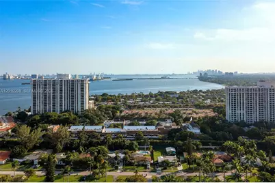 1000 Quayside Ter #901, Miami, FL 33138 - Photo 29