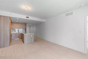 77 SE 5, Miami, FL 33131 - Photo 11