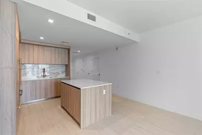 77 SE 5 #3702, Miami, FL 33131 - Photo 9